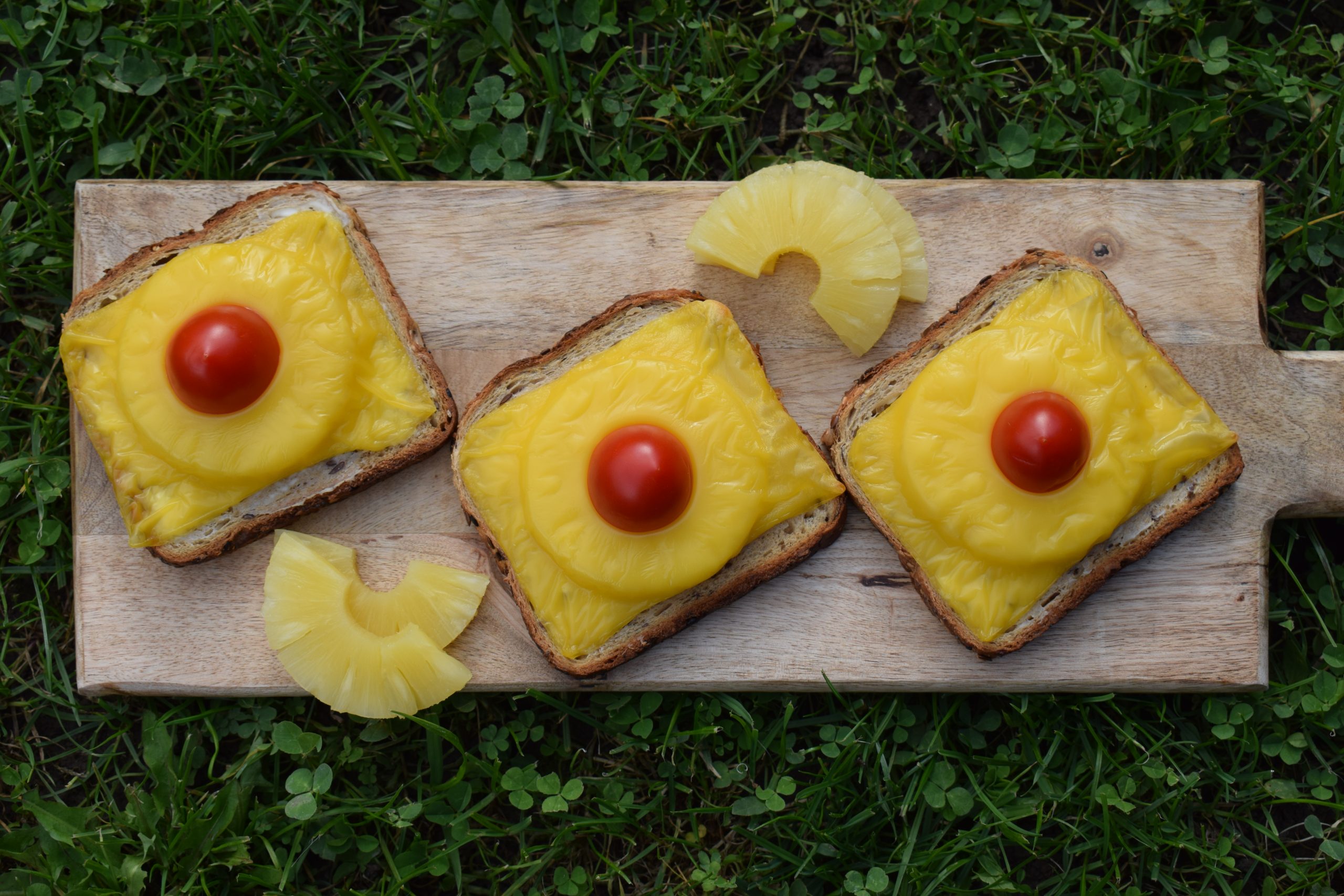 Toast cu ananas