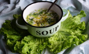 Ciorbă de salată verde