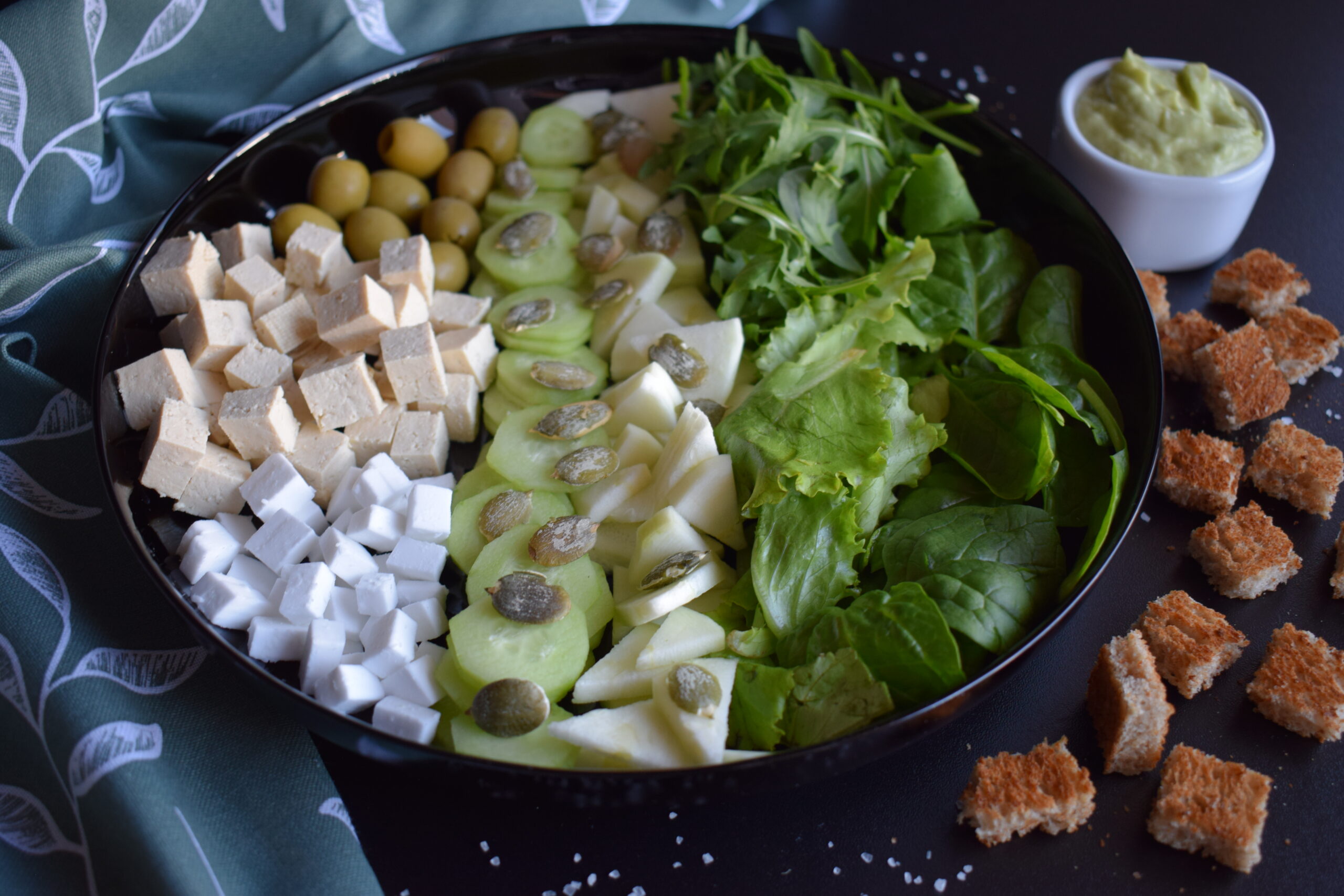 Salată cu legume verzi