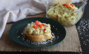 Pastă de avocado