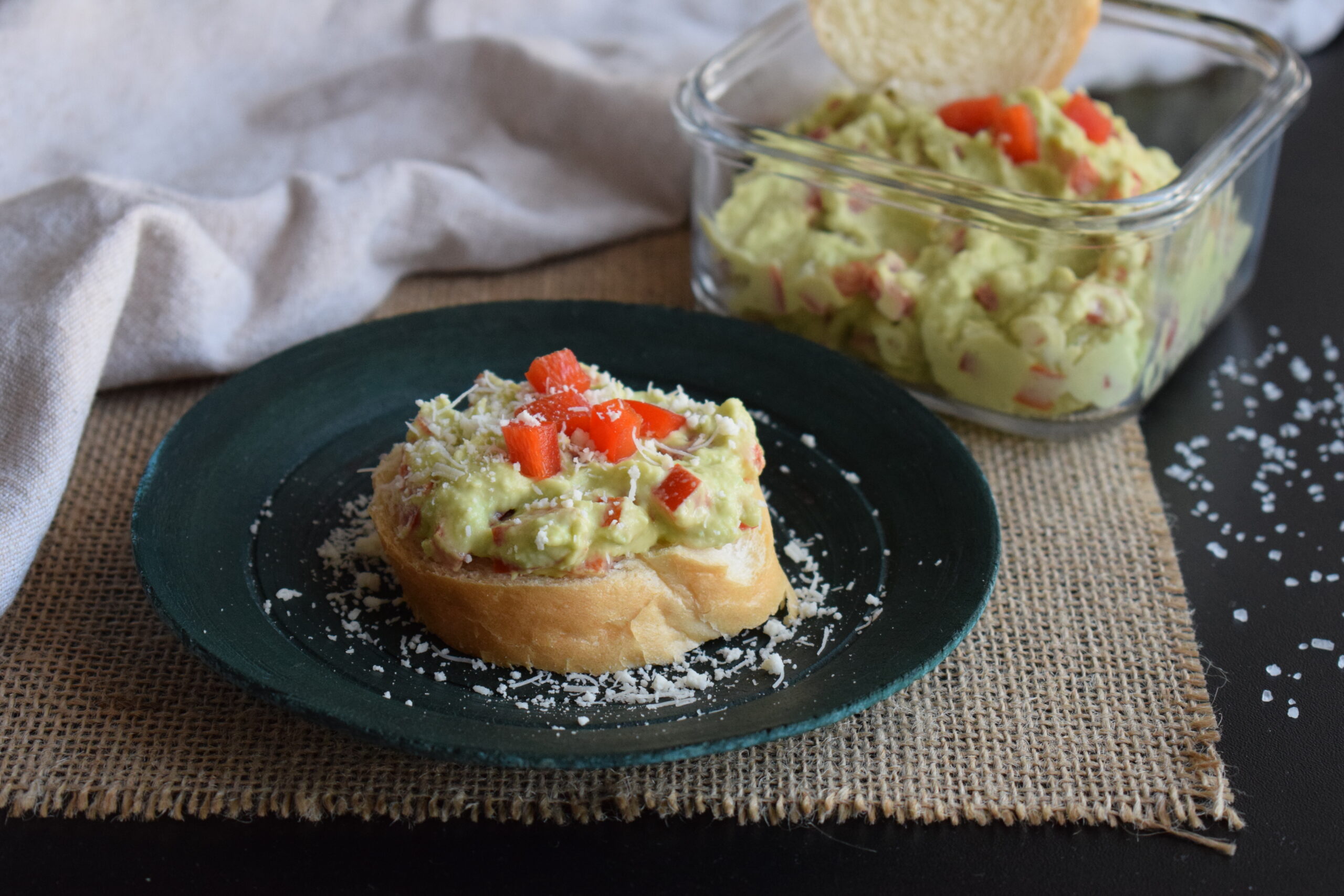 Pastă de avocado
